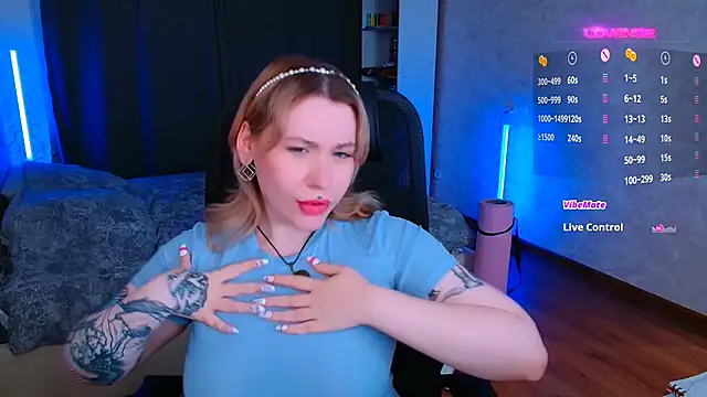 Snapshot of Blueberry-baby chatting on 2, 12, 2024 Blueberry-baby online show from 2, 12, 2024