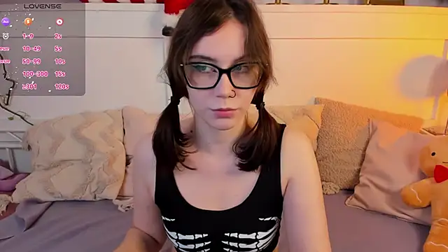 Snapshot of UnaMedison chatting on 10, 1, 2025 UnaMedison online show from 10, 1, 2025