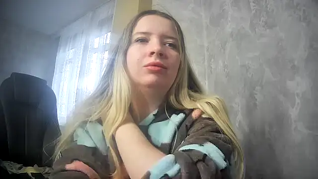 Snapshot of ViolaCandy chatting on 3, 11, 2025 ViolaCandy online show from 3, 11, 2025