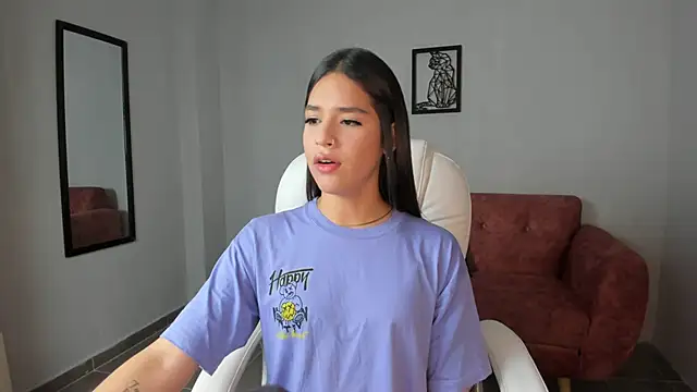 Snapshot of Alice23jones chatting on 13, 2, 2025 Alice23jones online show from 13, 2, 2025