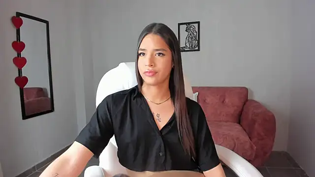 Snapshot of Alice23jones chatting on 8, 3, 2025 Alice23jones online show from 8, 3, 2025