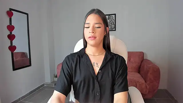 Snapshot of Alice23jones chatting on 8, 3, 2025 Alice23jones online show from 8, 3, 2025