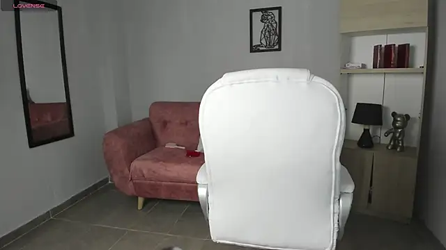 Snapshot of Alice23jones chatting on 11, 9, 2025 Alice23jones online show from 11, 9, 2025