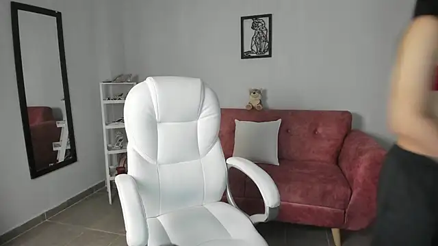 Snapshot of Alice23jones chatting on 3, 10, 2025 Alice23jones online show from 3, 10, 2025