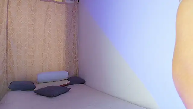 Snapshot of Tinny_and_Candy chatting on 15, 2, 2026 Tinny and Candy online show from 15, 2, 2026