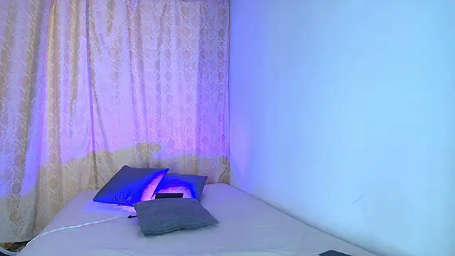 Tinny and Candy online show from 13, 4, 2026