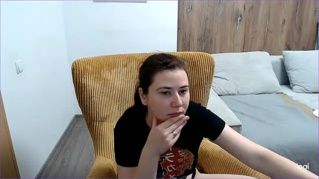 Snapshot of VioletaFlower7 chatting on 17, 5, 2026 VioletaFlower7 online show from 17, 5, 2026