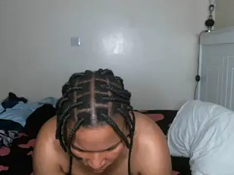 Snapshot of R-thequeen chatting on 10, 12, 2024 R-thequeen online show from 10, 12, 2024