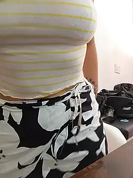 XGabrielaXX online show from 17, 12, 2025