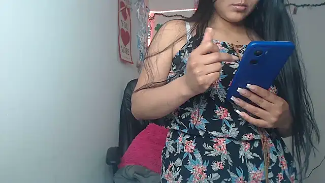 Snapshot of Zafiroweb09 chatting on 18, 12, 2024 Zafiroweb09 online show from 18, 12, 2024