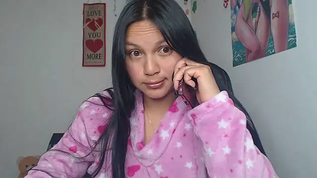 Snapshot of Zafiroweb09 chatting on 31, 12, 2024 Zafiroweb09 online show from 31, 12, 2024