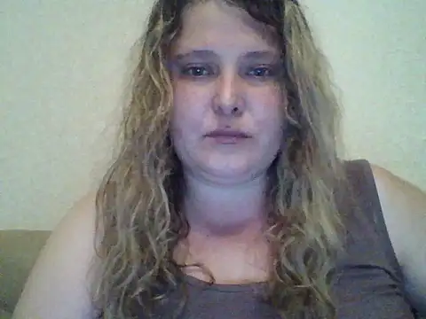 Snapshot of ParisMimi chatting on 27, 5, 2026 ParisMimi online show from 27, 5, 2026