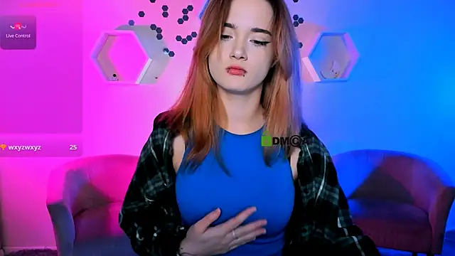 Snapshot of liana_kisses chatting on 21, 11, 2025 liana kisses online show from 21, 11, 2025