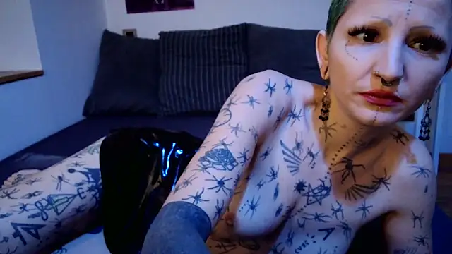 ValeryCrowley14 online show from 2, 2, 2026