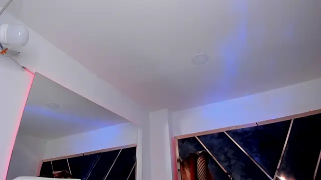 Snapshot of ChloeConnorr chatting on 7, 1, 2025 ChloeConnorr online show from 7, 1, 2025