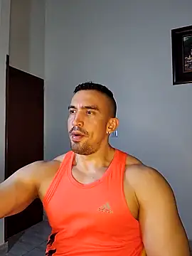 Snapshot of jhay-crux chatting on 8, 3, 2025 jhay-crux online show from 8, 3, 2025