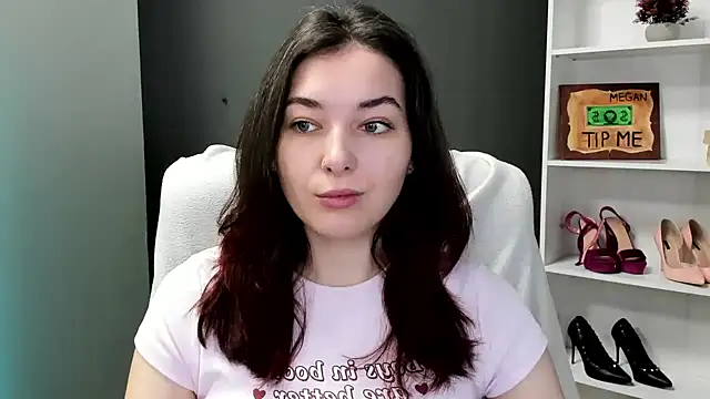 Snapshot of Meagn_Extasy chatting on 17, 6, 2026 Meagn Extasy online show from 17, 6, 2026