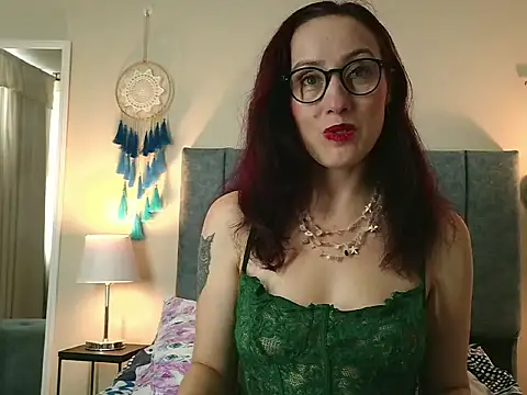 Snapshot of IberianMoonMK chatting on 8, 6, 2026 IberianMoonMK online show from 8, 6, 2026
