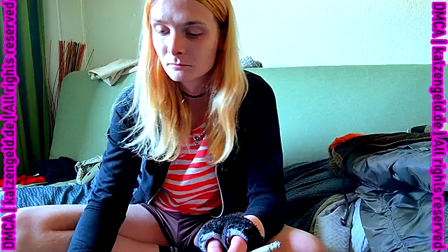 Snapshot of emma_neko chatting on 8, 3, 2025 emma neko online show from 8, 3, 2025