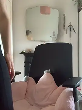 Snapshot of Littlelolo60 chatting on 27, 2, 2025 Littlelolo60 online show from 27, 2, 2025