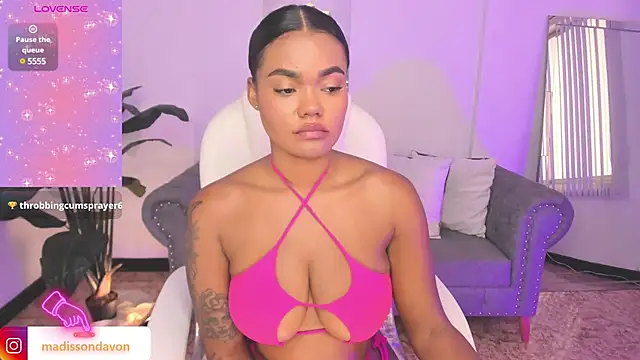 Snapshot of madisson_davon chatting on 5, 12, 2024 madisson davon online show from 5, 12, 2024