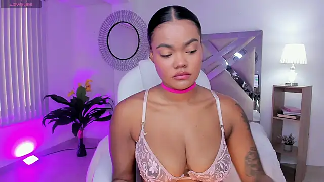 Snapshot of madisson_davon chatting on 7, 1, 2025 madisson davon online show from 7, 1, 2025