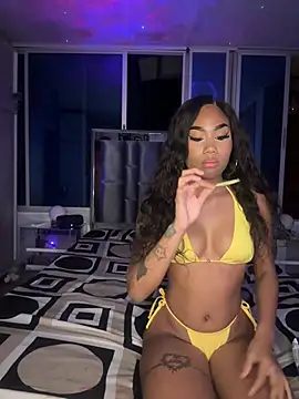 Snapshot of Lya-Kasandra chatting on 8, 1, 2025 Lya-Kasandra online show from 8, 1, 2025