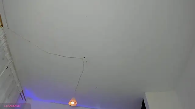 Scarlett 811 online show from 15, 4, 2026