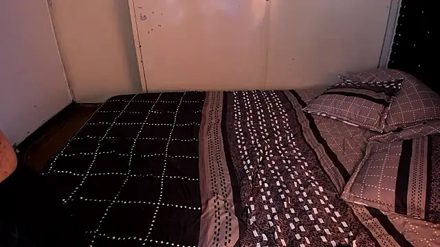 valerie luxe  online show from 11, 1, 2026