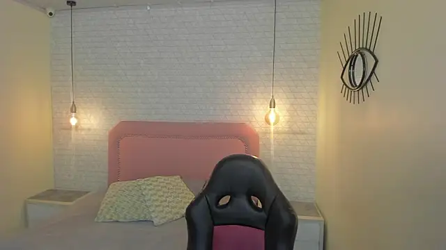 Kittytimberlake online show from 7, 4, 2026