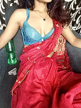 Snapshot of REVA_DARLING chatting on 12, 9, 2025 REVA DARLING online show from 12, 9, 2025