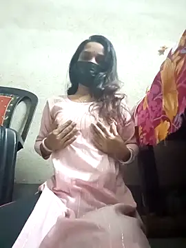 Snapshot of REVA_DARLING chatting on 9, 11, 2025 REVA DARLING online show from 9, 11, 2025