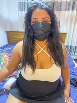 NOORA-GIRL online show from 5, 2, 2026