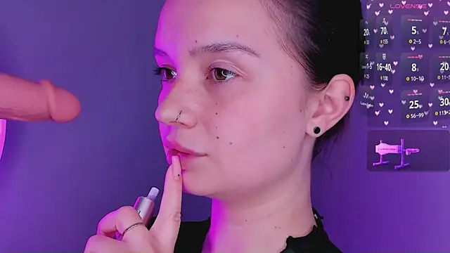 bitchpeace  online show from 8, 4, 2026