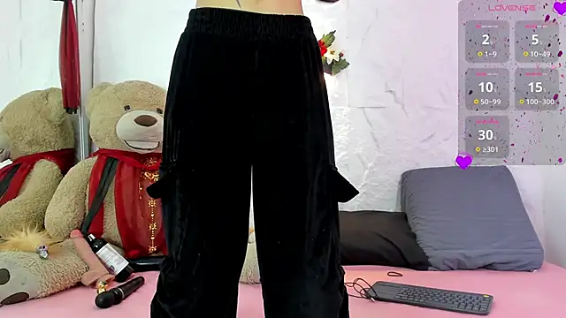 zorravioletta1 online show from 19, 3, 2025