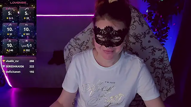 Snapshot of Sexy-Housewife chatting on 11, 1, 2025 Sexy-Housewife online show from 11, 1, 2025