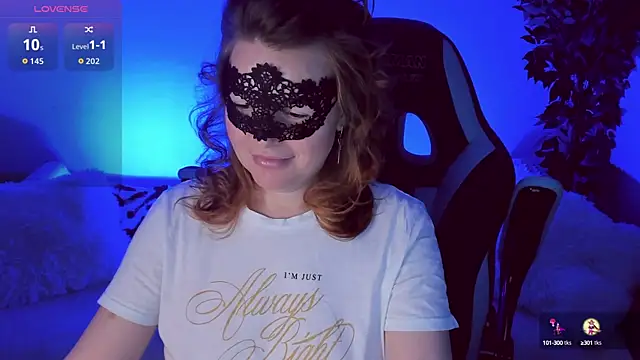 Snapshot of Sexy-Housewife chatting on 16, 10, 2025 Sexy-Housewife online show from 16, 10, 2025