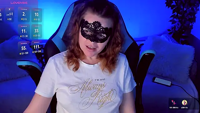 Snapshot of Sexy-Housewife chatting on 20, 10, 2025 Sexy-Housewife online show from 20, 10, 2025