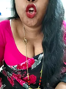 Snapshot of Swapna_143 chatting on 8, 11, 2025 Swapna 143 online show from 8, 11, 2025