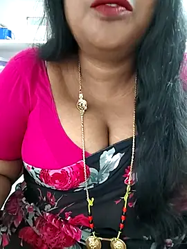 Snapshot of Swapna_143 chatting on 9, 11, 2025 Swapna 143 online show from 9, 11, 2025