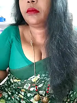 Snapshot of Swapna_143 chatting on 15, 11, 2025 Swapna 143 online show from 15, 11, 2025