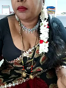 Snapshot of Swapna_143 chatting on 24, 11, 2025 Swapna 143 online show from 24, 11, 2025