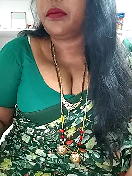 Snapshot of Swapna_143 chatting on 1, 12, 2025 Swapna 143 online show from 1, 12, 2025