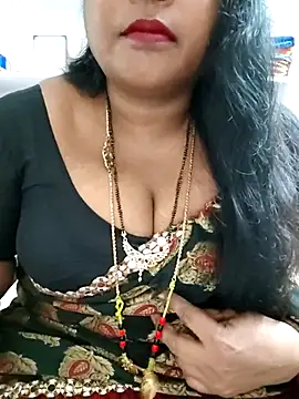 Snapshot of Swapna_143 chatting on 4, 12, 2025 Swapna 143 online show from 4, 12, 2025