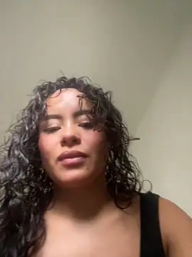 Snapshot of Marie_Rose chatting on 4, 10, 2025 Marie Rose online show from 4, 10, 2025