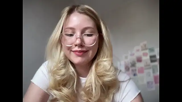 HoneyAudrey online show from 29, 9, 2025