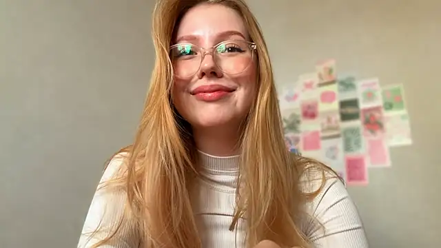Snapshot of HoneyAudrey chatting on 21, 4, 2026 HoneyAudrey online show from 21, 4, 2026
