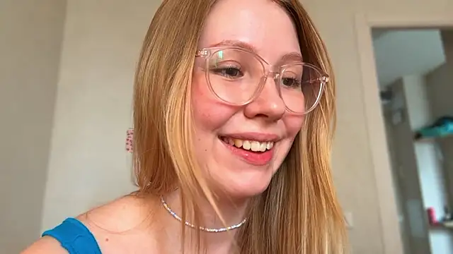 Snapshot of HoneyAudrey chatting on 1, 5, 2026 HoneyAudrey online show from 1, 5, 2026