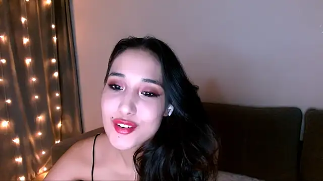 Snapshot of Li_noen chatting on 8, 1, 2025 Li noen online show from 8, 1, 2025