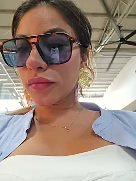 Karen San Miguel online show from 12, 4, 2026